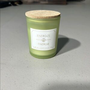 Energie Lime Green Candle with Wooden Lid